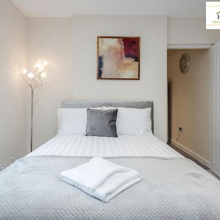 Bedford Hospital Victoria Apartments A And B By Homely Spaces Short Lets & Serviced Accommodation Ngoại thất bức ảnh